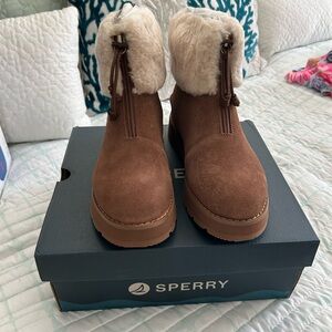 Sperry Tan Suede Boots with Plush Lining